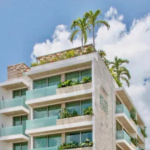 https://newport-house-playa-boutique-hotel-beach-club-access.tulum-hotels.net