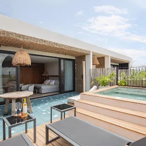 luxurious-3br-ph-with-private-plunge-pool-and-terrace.tulum-hotels.net/